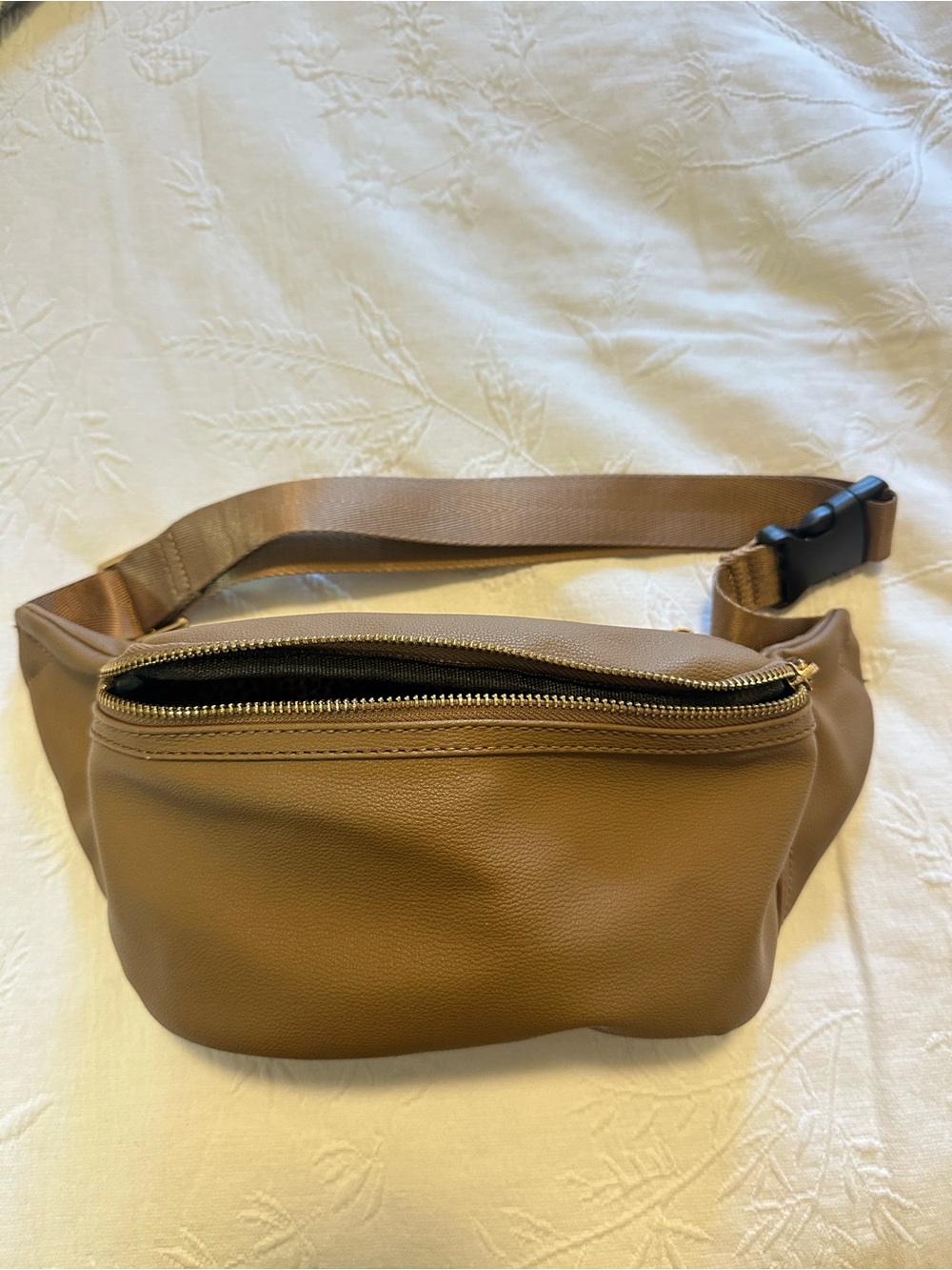Tan Faux Leather Women’s cross Body Bag